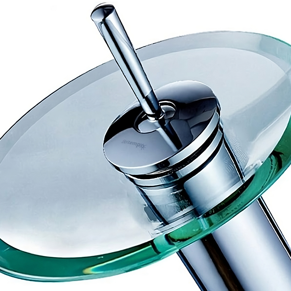 fundo-branco-torneira-vidro-2